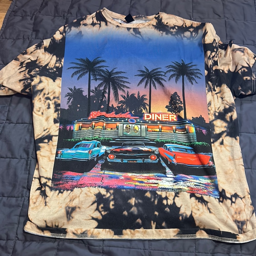 graphic tee